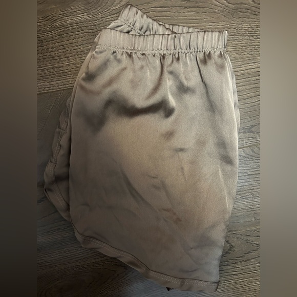 Coco & Yves Shorts - Picture 2 of 2